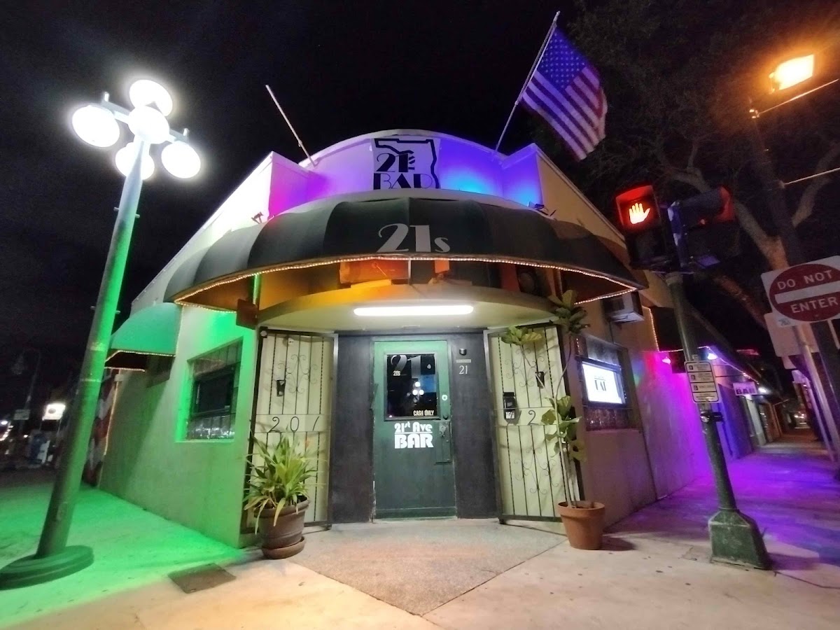 21st Avenue Bar